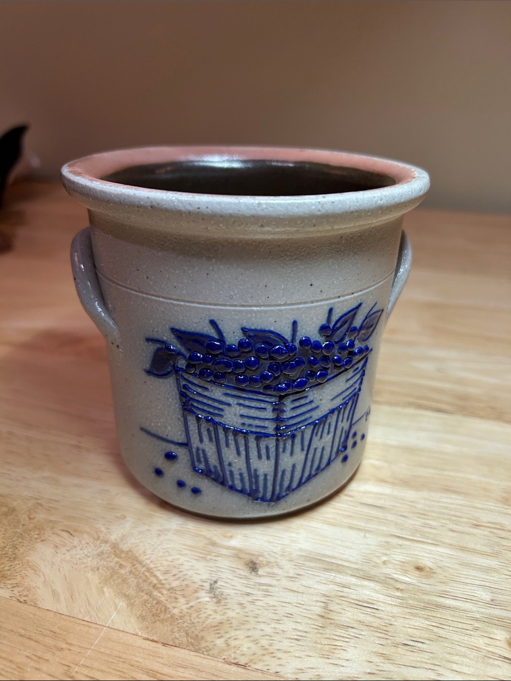 Salmon Falls Salt Glaze Stoneware Blueberry Crock Applied Handles 1998 4.25” EX